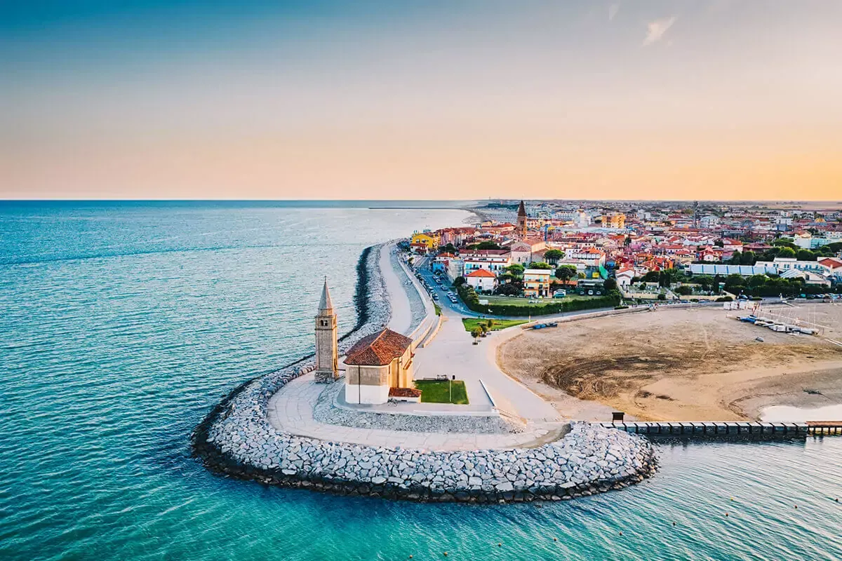 Foto della costa e del mare di Caorle